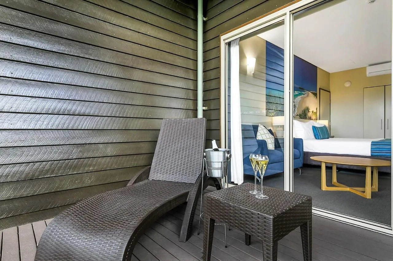 ****  Kingfisher Bay Resort Fraser Island Australia
