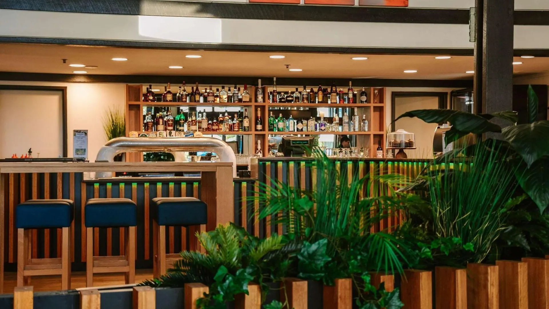 ****  Kingfisher Bay Resort Fraser Island Australia