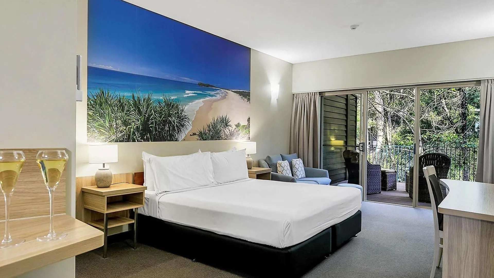 Kingfisher Bay Resort Fraser Island 4*,